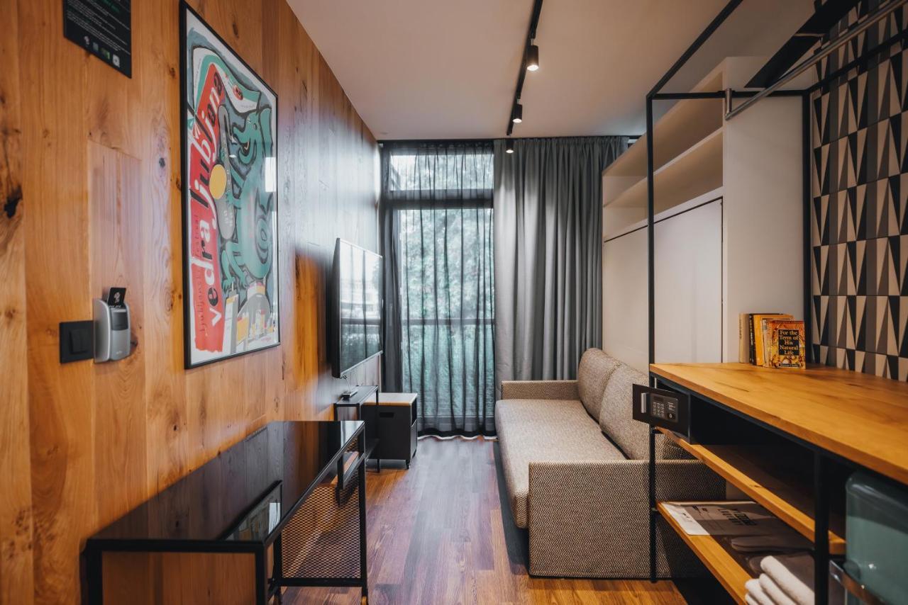 City Glamping By One66 Hotel 류블랴나 외부 사진